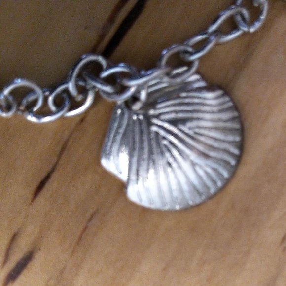 7" big girl Childs Sleeping Beauty charm bracelet apple comb heels - Picture 4 of 11